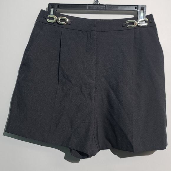 Zara Chain Front Shorts NWT - Picture 1 of 4